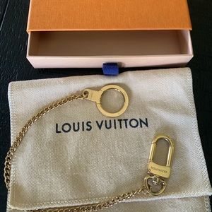 Louis Vuitton D ring chain